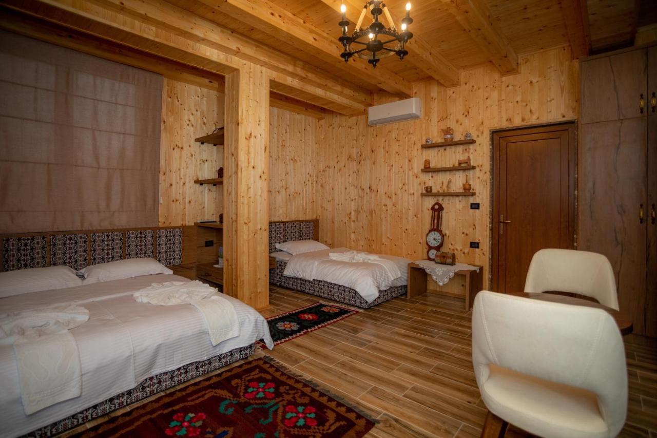 Hotel Old House